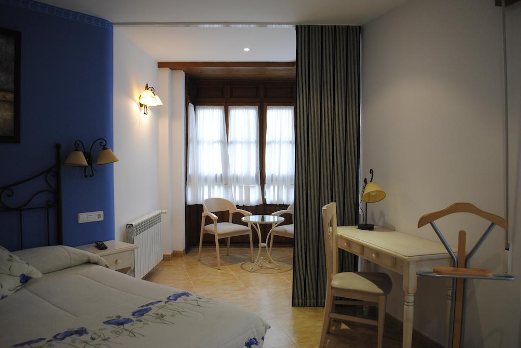 Hotel Rural La Corte De Los Pinares Vinuesa Værelse billede