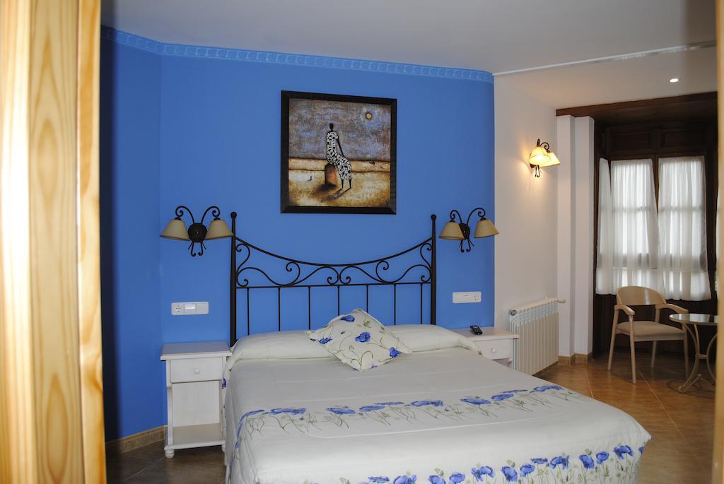 Hotel Rural La Corte De Los Pinares Vinuesa Værelse billede