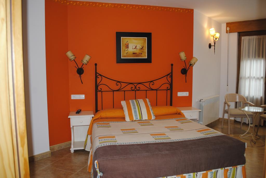 Hotel Rural La Corte De Los Pinares Vinuesa Værelse billede